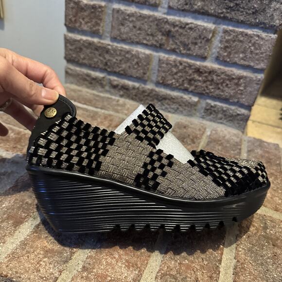 New Bernie Mev Lulia Wedge Mary Jane Shoes Size 39 EU US8 Bronze/Black Velvet - Picture 8 of 12